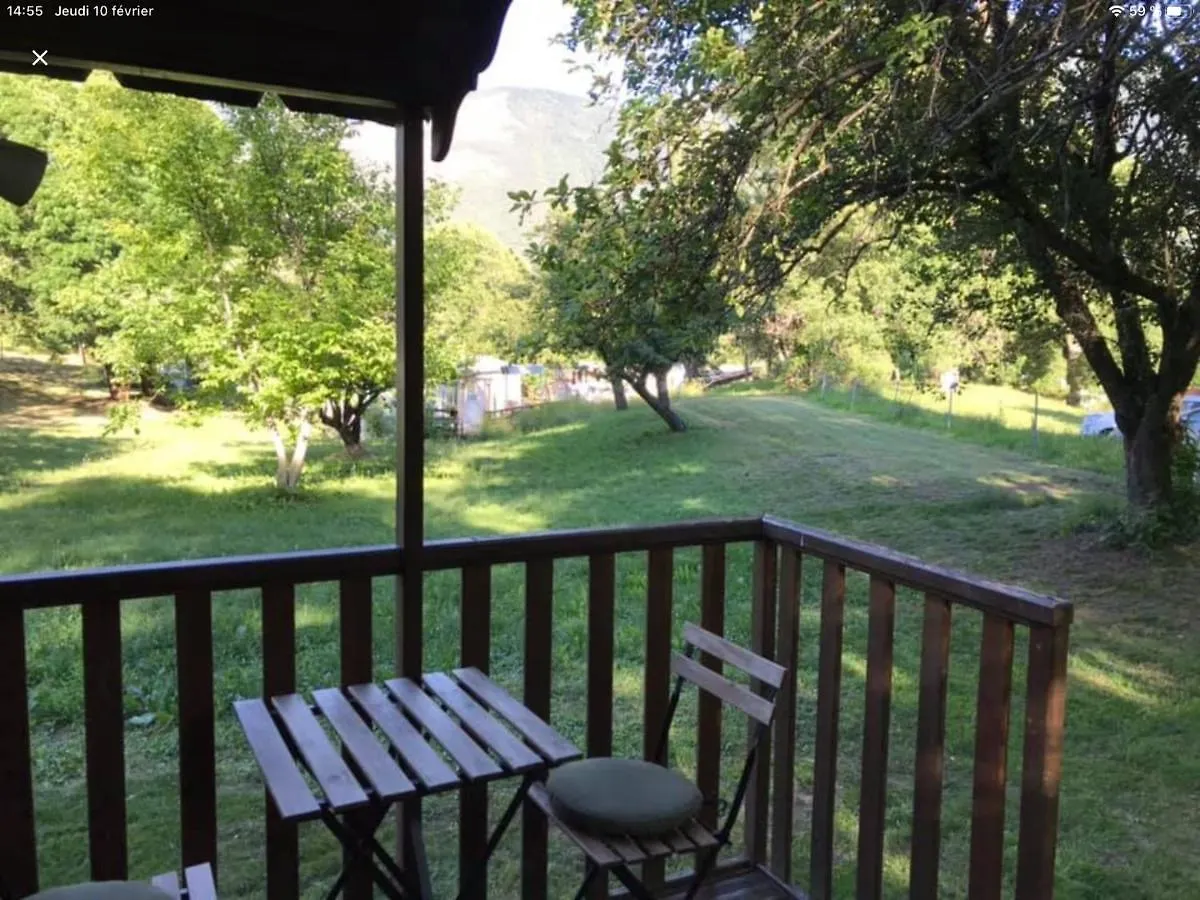Camping, Hôtel De Plein Air Les Cariamas Châteauroux-les-Alpes
