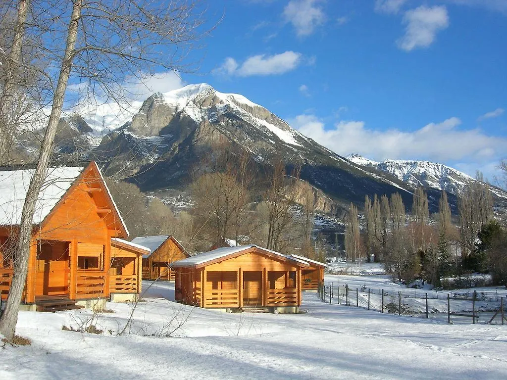 Camping, Hôtel De Plein Air Les Cariamas Châteauroux-les-Alpes 3*,  France