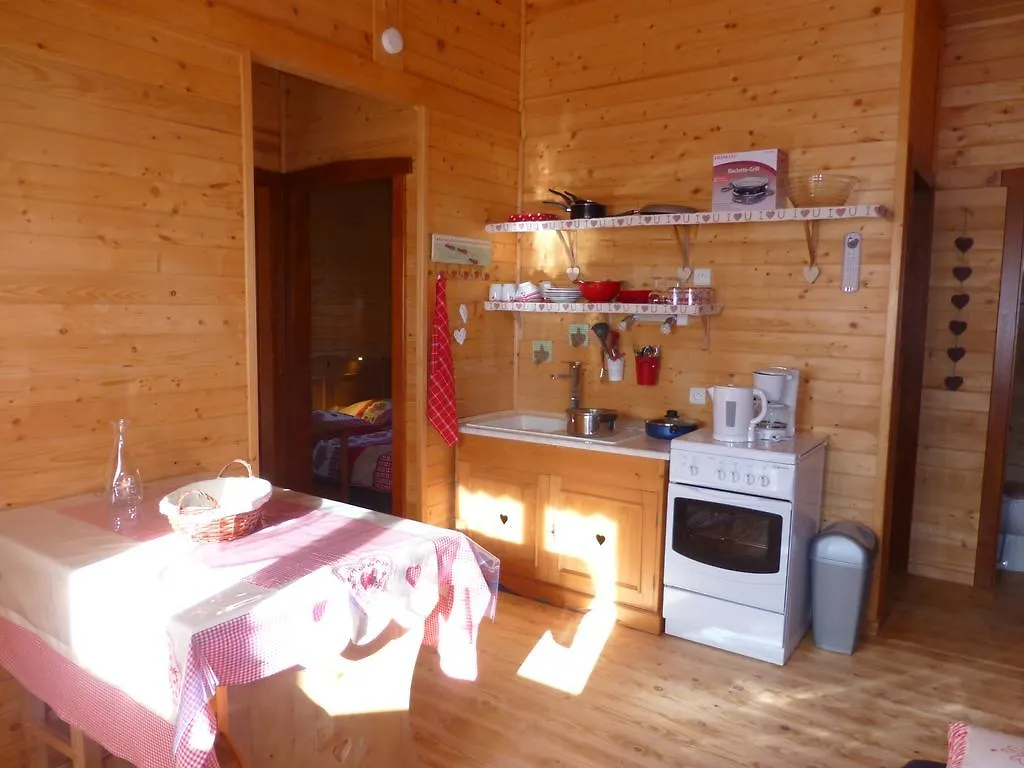 Camping, Hôtel De Plein Air Les Cariamas Châteauroux-les-Alpes 3*,