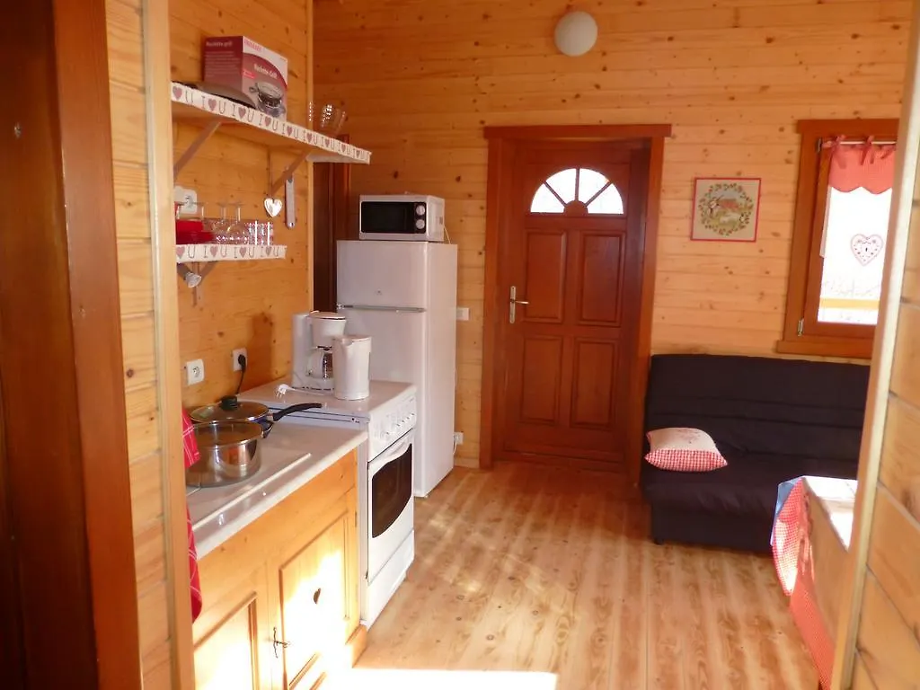 Camping, Hôtel De Plein Air Les Cariamas Châteauroux-les-Alpes
