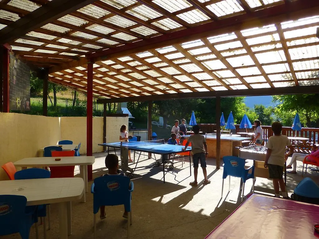 Camping, Hôtel De Plein Air Les Cariamas Châteauroux-les-Alpes Camping