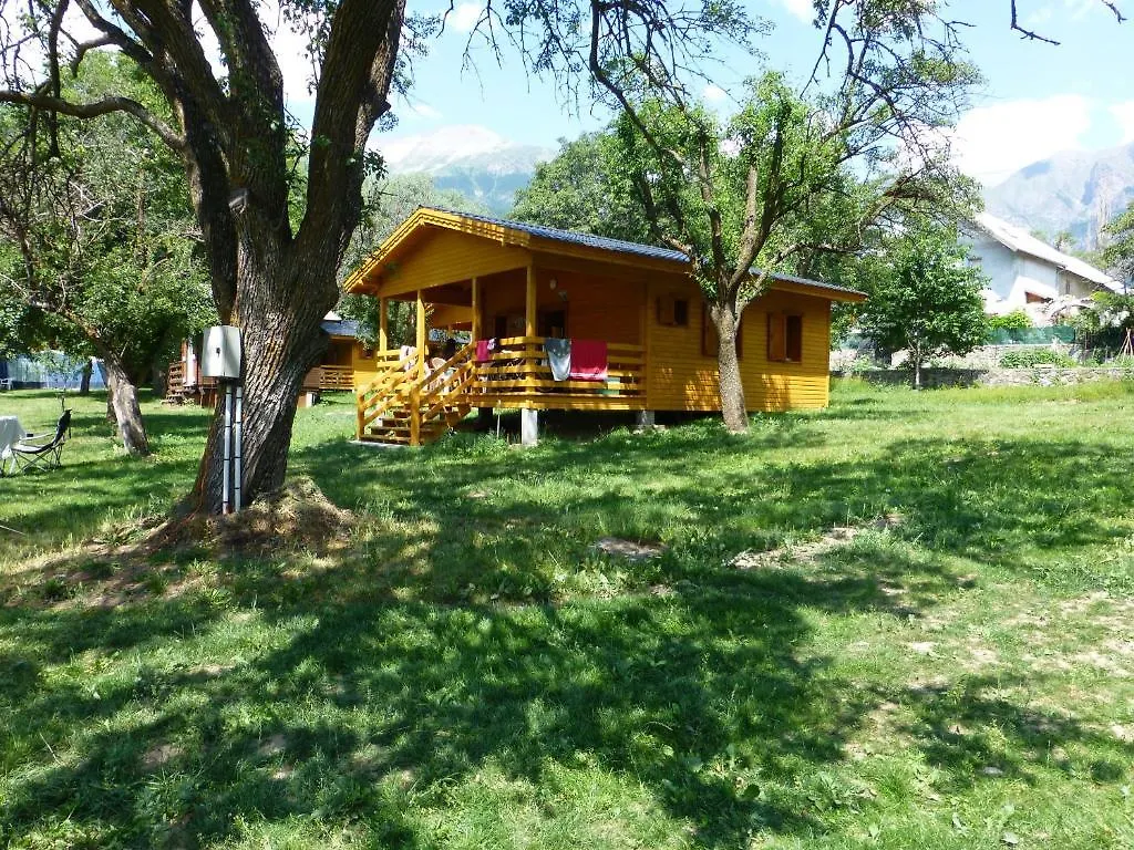 Camping, Hôtel De Plein Air Les Cariamas Châteauroux-les-Alpes France