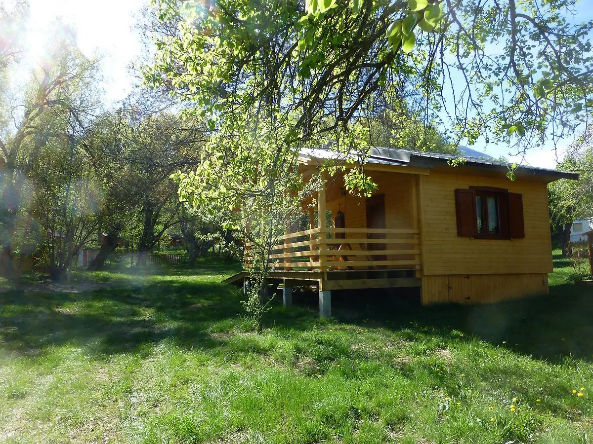 Camping, Hôtel De Plein Air Les Cariamas Châteauroux-les-Alpes