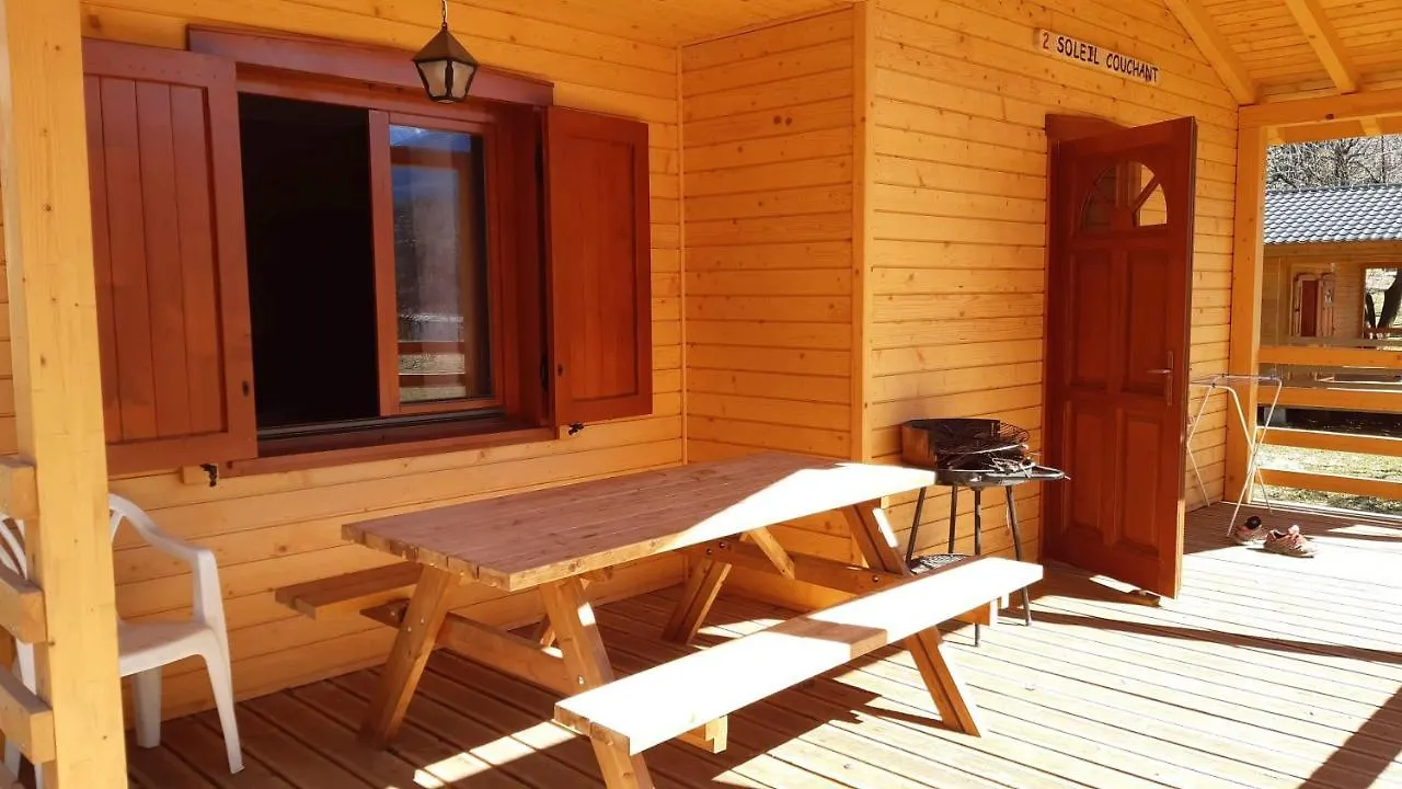 Camping, Hotel De Plein Air Les Cariamas Chateauroux-les-Alpes