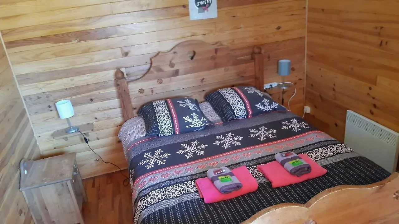 Camping, Hotel De Plein Air Les Cariamas Chateauroux-les-Alpes